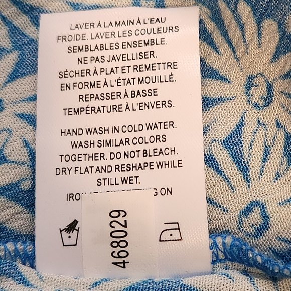 Reitmans Sleeveless Blue Top with White Flowers, XXL, NWT - Picture 5 of 5